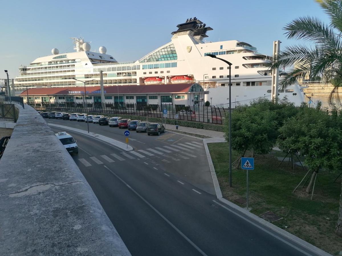 Villa Centro Storico Mare Fuori Brindisi Exterior foto